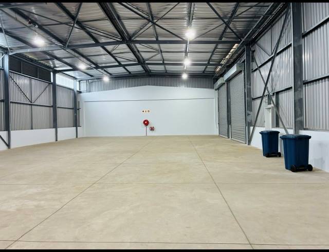 561M² WAREHOUSE TO LET IN GLEN ANIL